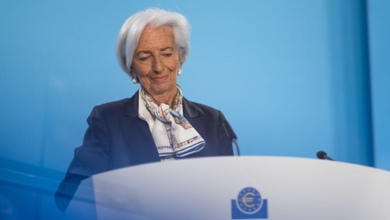 quanto guadagna christine lagarde